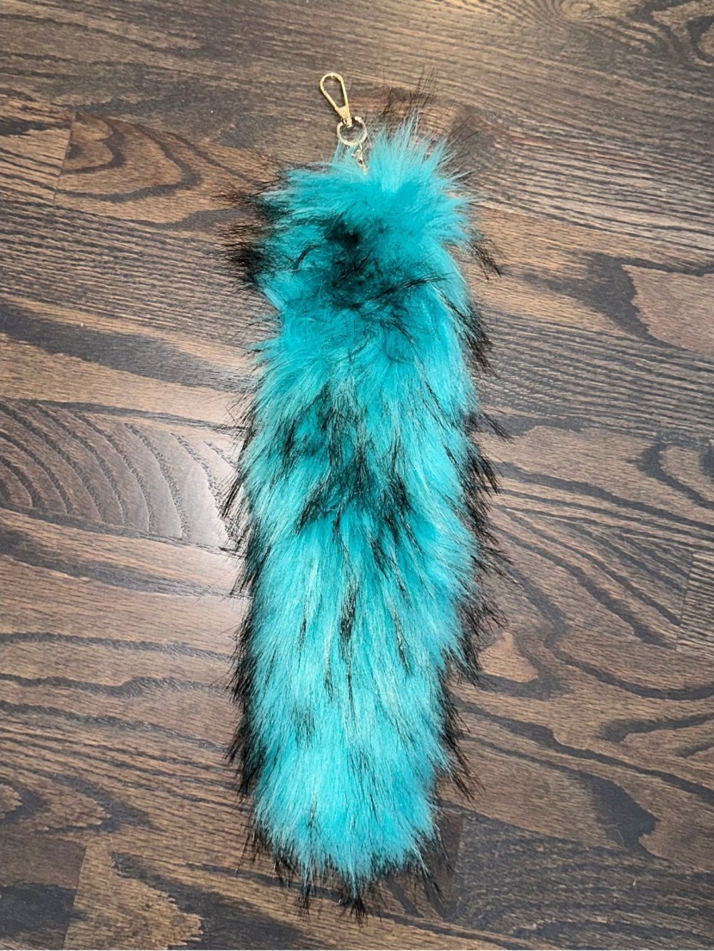 Long turquoise and black faux fur tail keychain - Picture 2 of 2